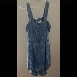 Buffalo Blue & White Denim Cut Out Romper Size Medium